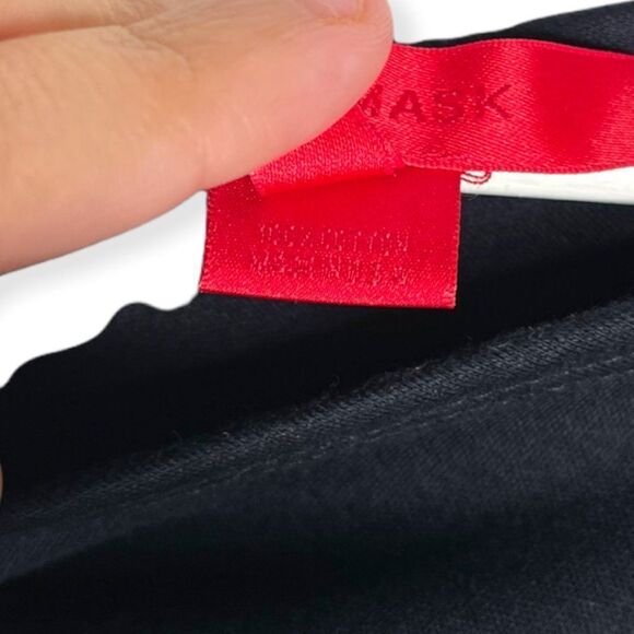 SHAMASK Spiral Long Sleeve Top in Black - Picture 5 of 9